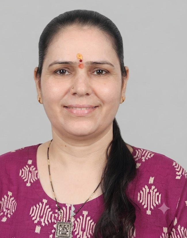 SANGEETA GANESH POOJARI - Part time Cleaner and Cook and Baby Sitter in VIKROLI EAST in Thane